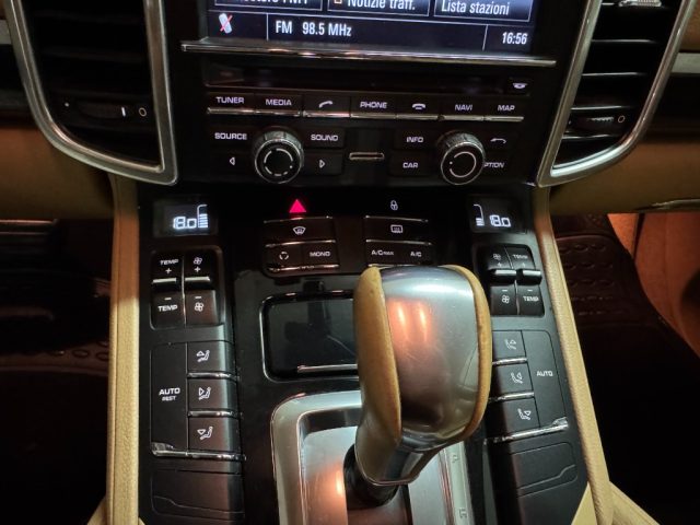 PORSCHE Cayenne usata, con Interni in pelle