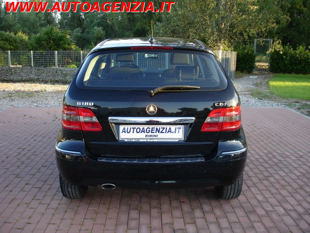 MERCEDES-BENZ B 180 usata 4