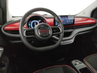 FIAT 500e usata, con USB