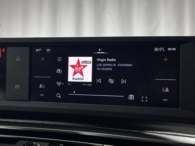 PEUGEOT 5008 usata, con Telecamera per parcheggio assistito
