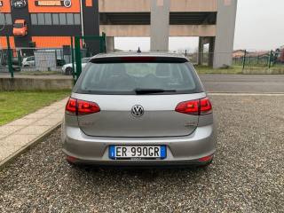 VOLKSWAGEN Golf usata, con Autoradio