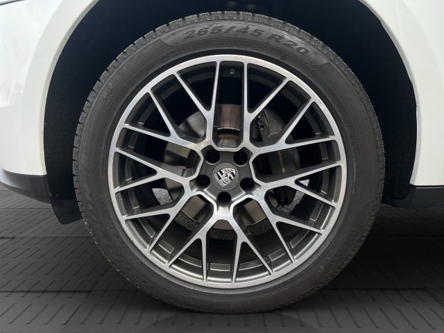PORSCHE Macan usata 23