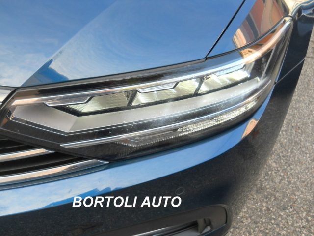 VOLKSWAGEN Passat Variant usata, con Cruise Control