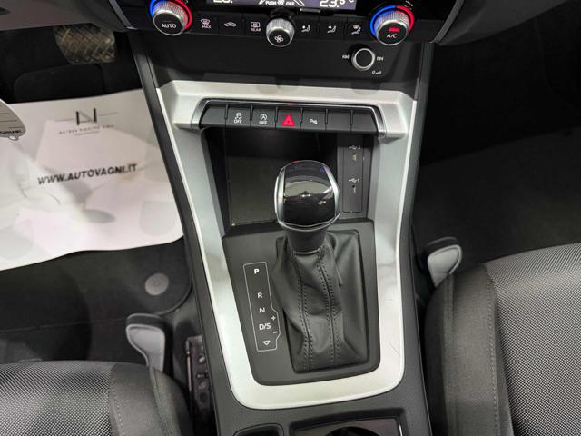 AUDI Q3 usata, con Sensori di parcheggio anteriori
