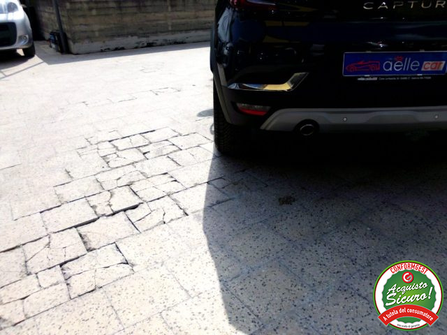 RENAULT Captur usata, con Luci diurne