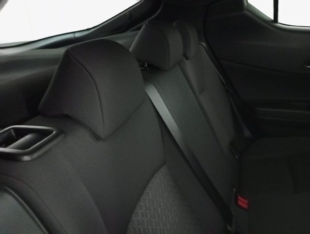 TOYOTA C-HR usata 29