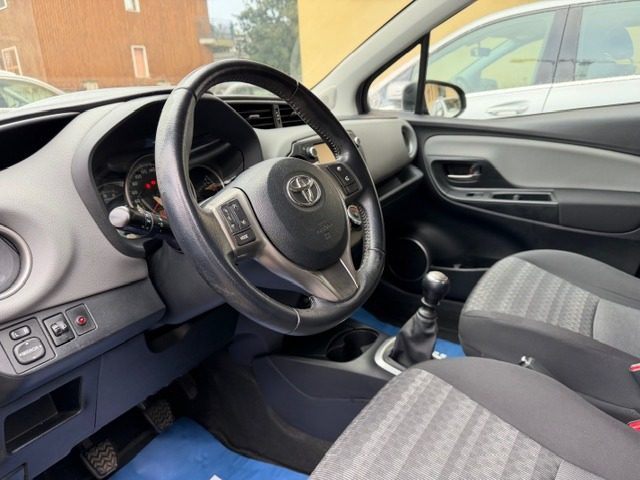 TOYOTA Yaris usata, con Cerchi in lega