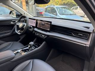 MG HS usata, con Boardcomputer