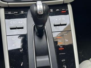 PORSCHE Macan usata, con Sedile posteriore sdoppiato