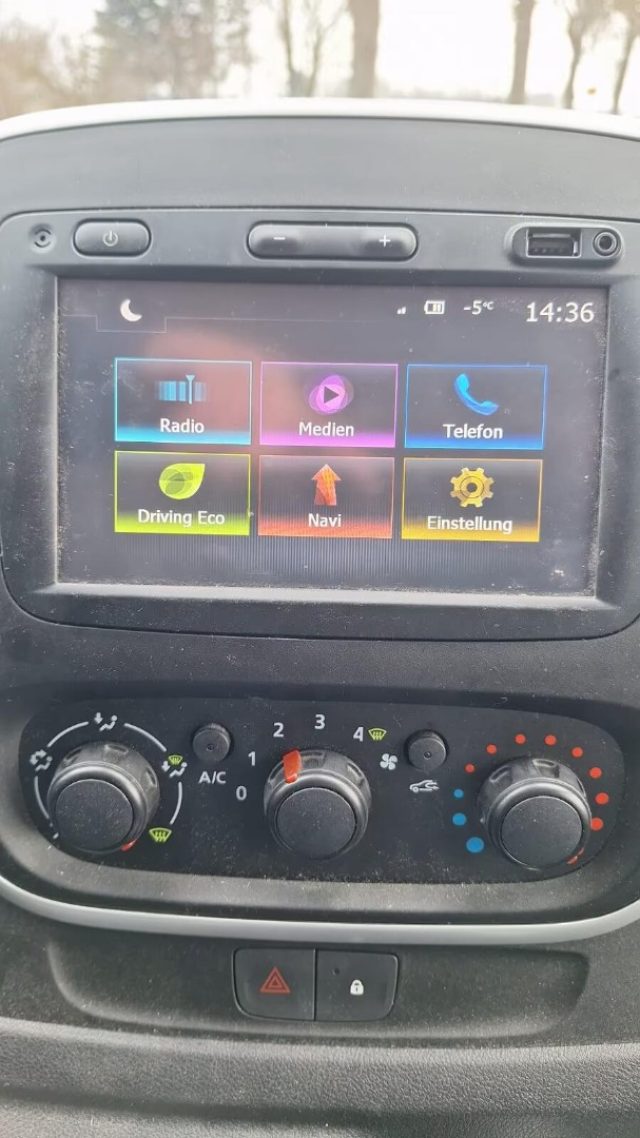 NISSAN NV300 usata, con Bluetooth