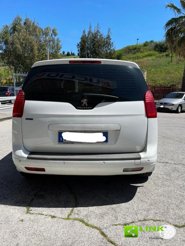 PEUGEOT 5008 usata, con Chiusura centralizzata