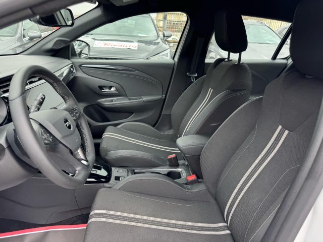 OPEL Corsa usata, con USB