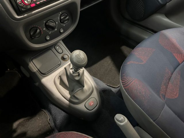 RENAULT Clio usata, con Lettore CD