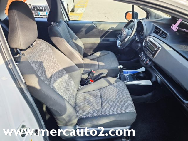TOYOTA Yaris usata 19