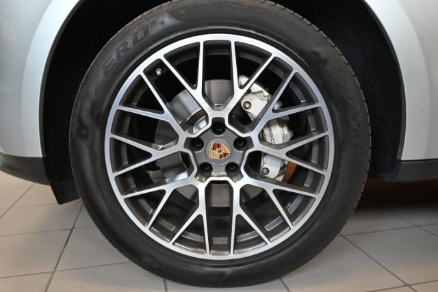 PORSCHE Macan usata 15