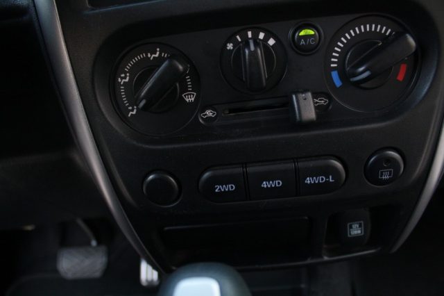 SUZUKI Jimny usata, con Bluetooth