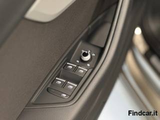 AUDI A4 usata, con Park Distance Control