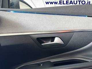 PEUGEOT 5008 usata, con Vetri oscurati