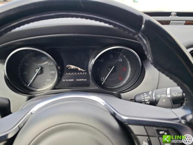 JAGUAR XE usata, con Fendinebbia