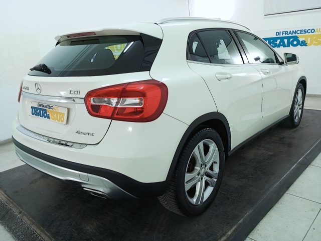 MERCEDES-BENZ GLA 200 usata, con Pneumatici estivi