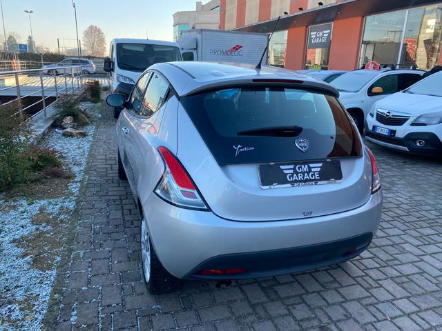 LANCIA Ypsilon usata, con MP3
