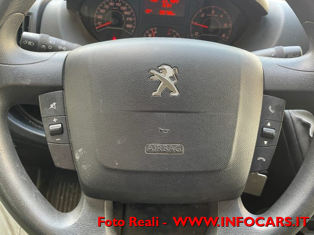 PEUGEOT Boxer usata, con Bracciolo