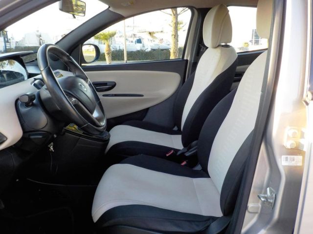 LANCIA Ypsilon usata 29
