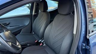 LANCIA Ypsilon usata, con USB