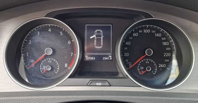 VOLKSWAGEN Golf usata, con ESP