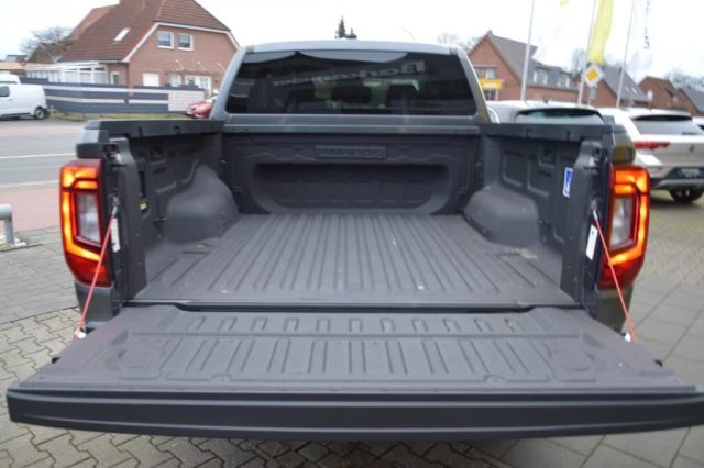 VOLKSWAGEN Amarok usata, con Autoradio
