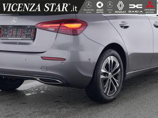 MERCEDES-BENZ A 180 usata, con Alzacristalli elettrici