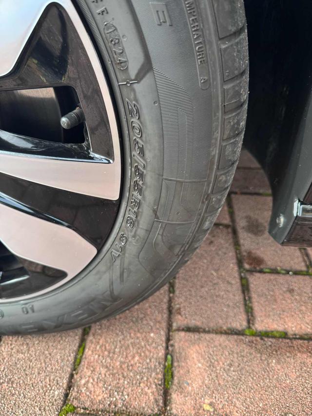 VOLKSWAGEN Golf usata, con Controllo trazione