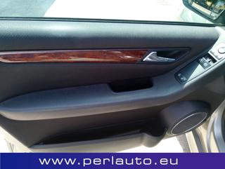 MERCEDES-BENZ B 180 usata, con Chiusura centralizzata