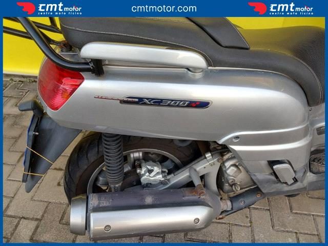 YAMAHA XC 300 Versity usata 5