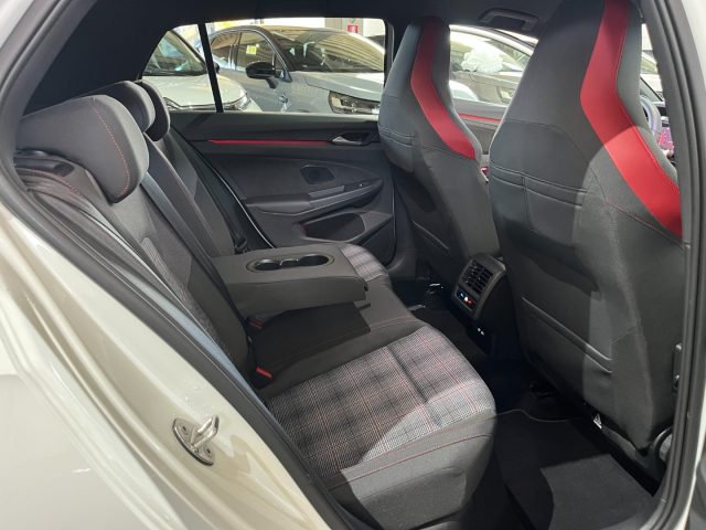 VOLKSWAGEN Golf GTI usata, con USB