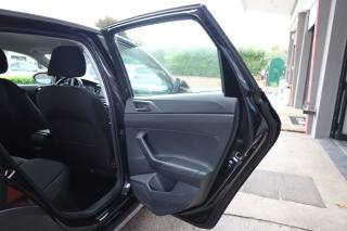 VOLKSWAGEN Taigo usata 77