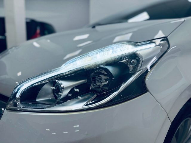 PEUGEOT 208 usata, con Boardcomputer