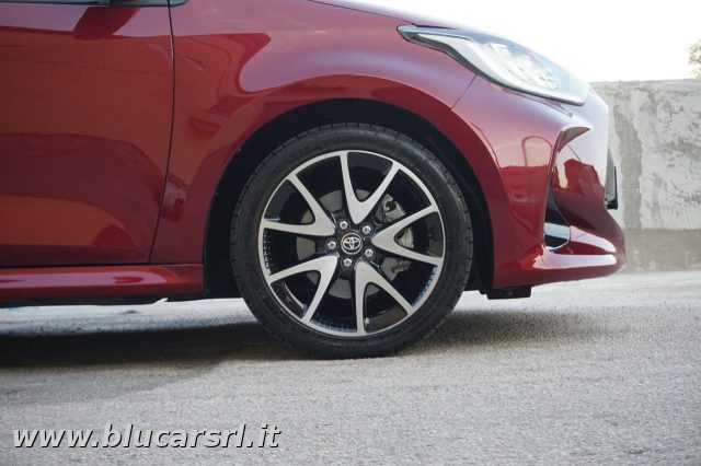 TOYOTA Yaris usata, con Autoradio digitale