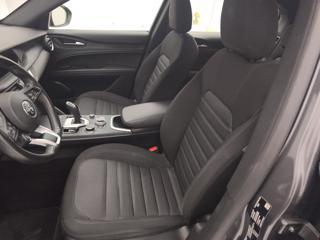 ALFA ROMEO Stelvio usata, con Controllo automatico clima