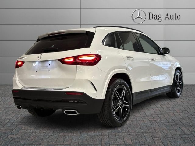 MERCEDES-BENZ GLA 200 usata, con Airbag