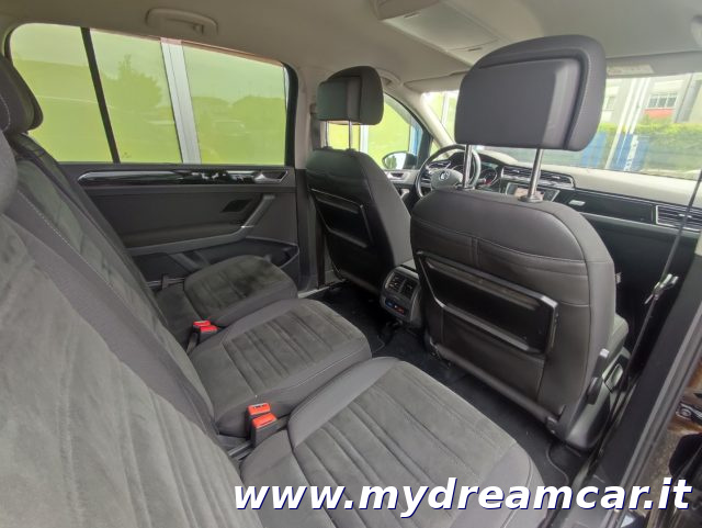 VOLKSWAGEN Touran usata, con Bracciolo