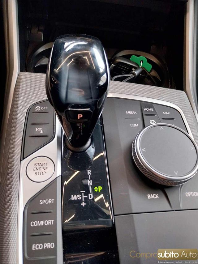BMW 320 usata, con Bluetooth