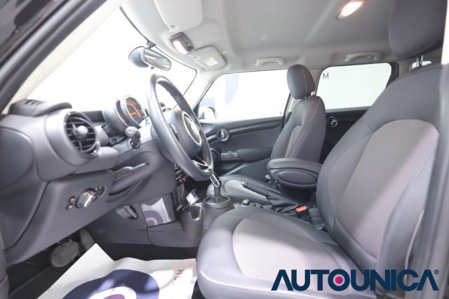 MINI Cooper usata, con USB