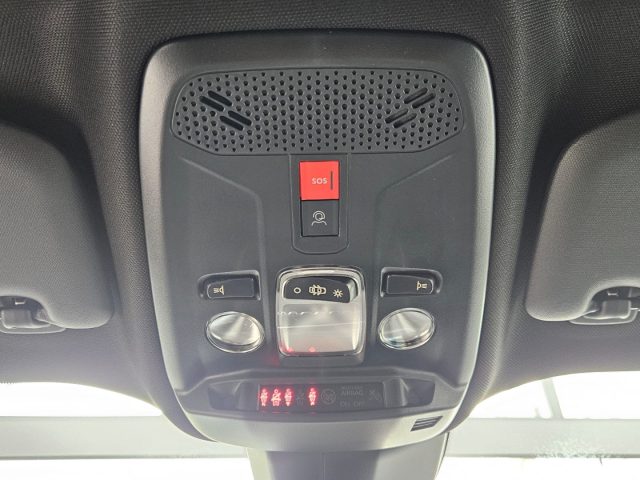 PEUGEOT 2008 usata, con Autoradio digitale