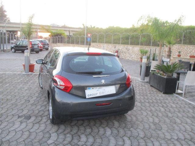 PEUGEOT 208 usata, con Alzacristalli elettrici