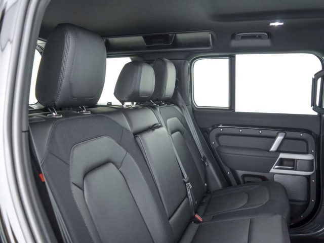 LAND ROVER Defender usata 4
