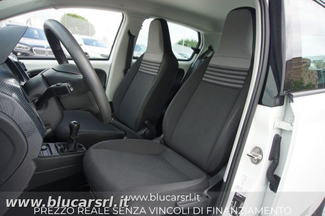 VOLKSWAGEN up! usata 4