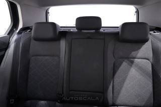 VOLKSWAGEN Golf usata, con Luci diurne LED