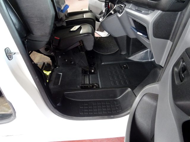 PEUGEOT Expert usata, con ESP