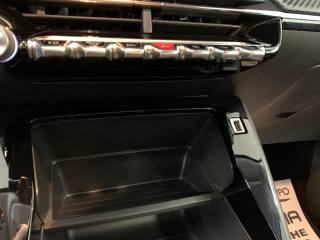 PEUGEOT 208 usata, con Touch screen
